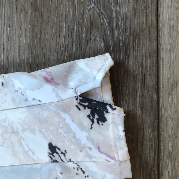 Gym cropped marbled leggings - Picture 4 of 9